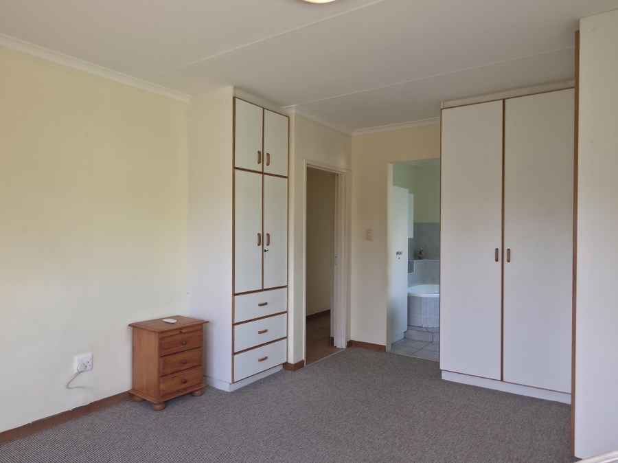 3 Bedroom Property for Sale in Wavecrest Eastern Cape